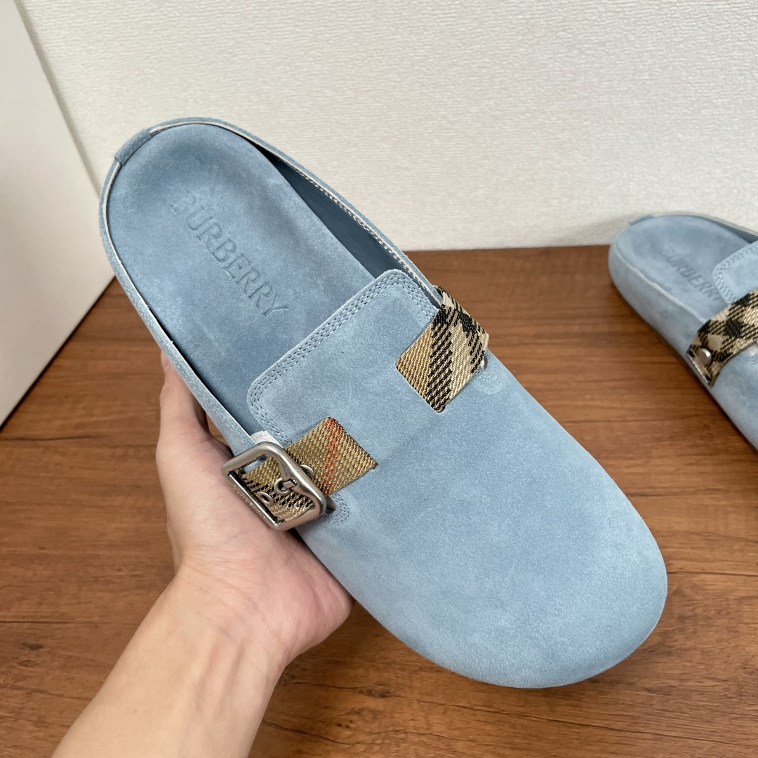 Burberry shoe
