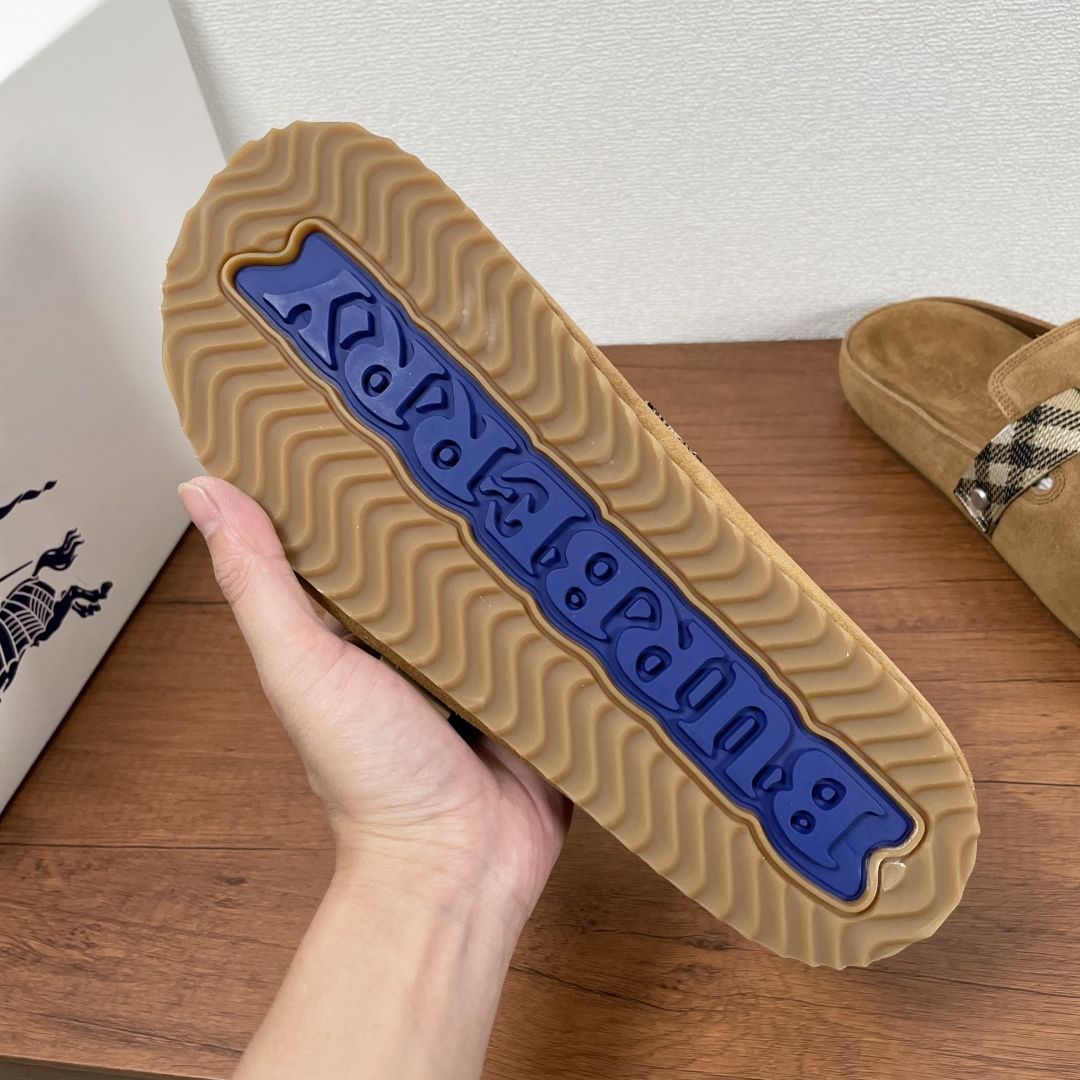 Burberry shoe