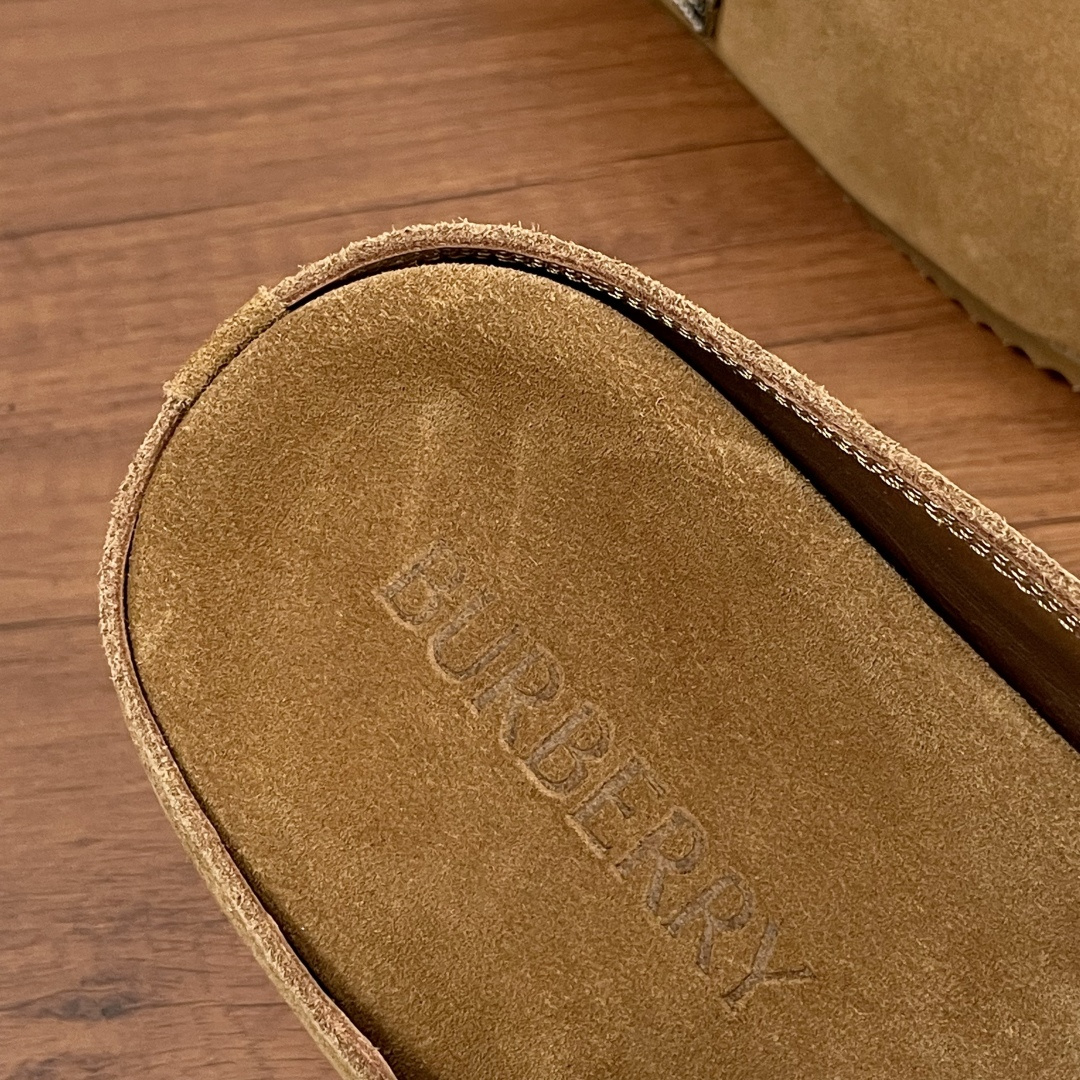 Burberry shoe