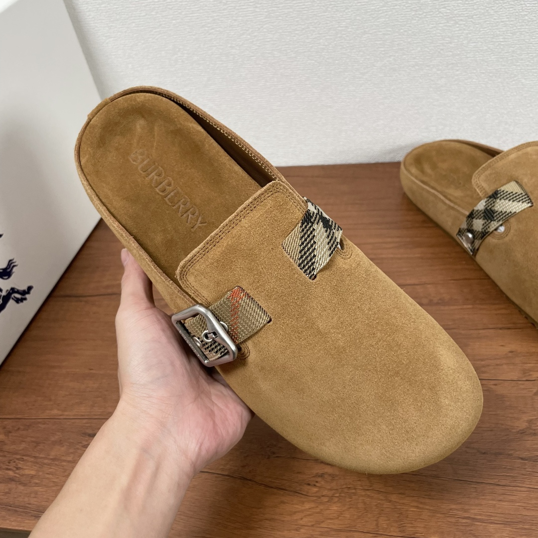 Burberry shoe