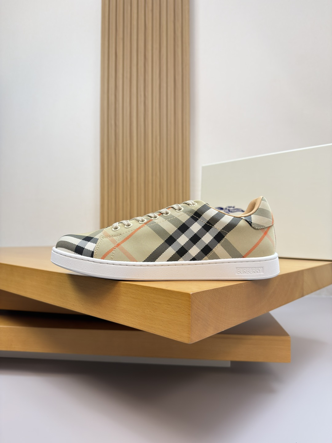Burberry shoe
