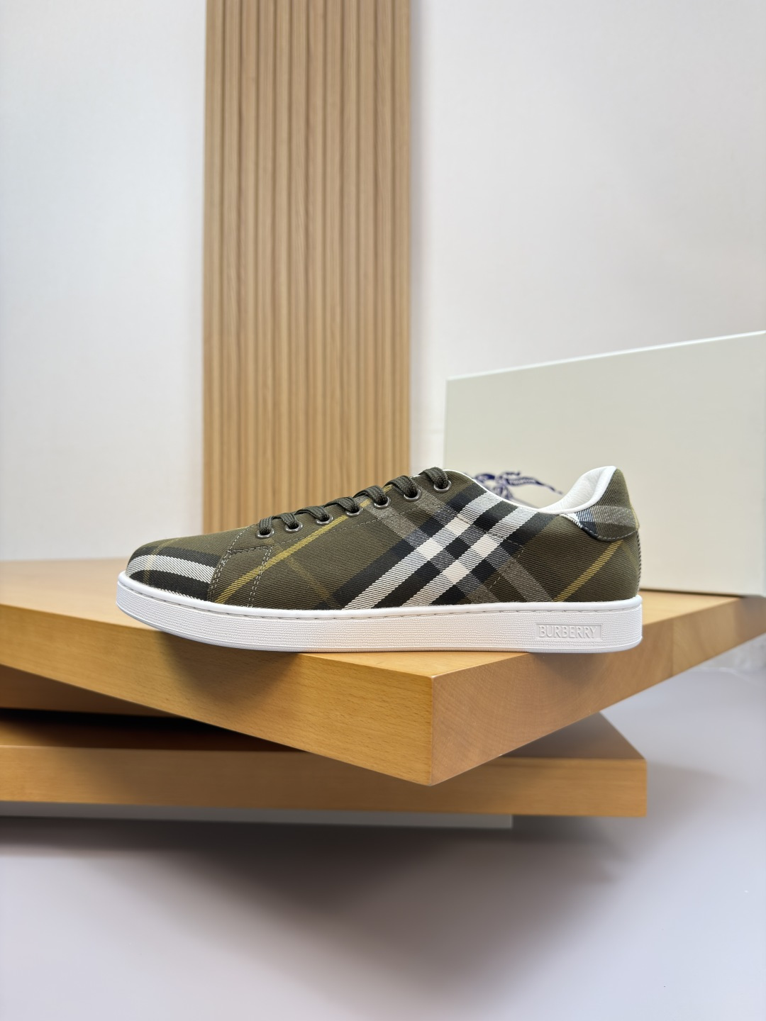 Burberry shoe