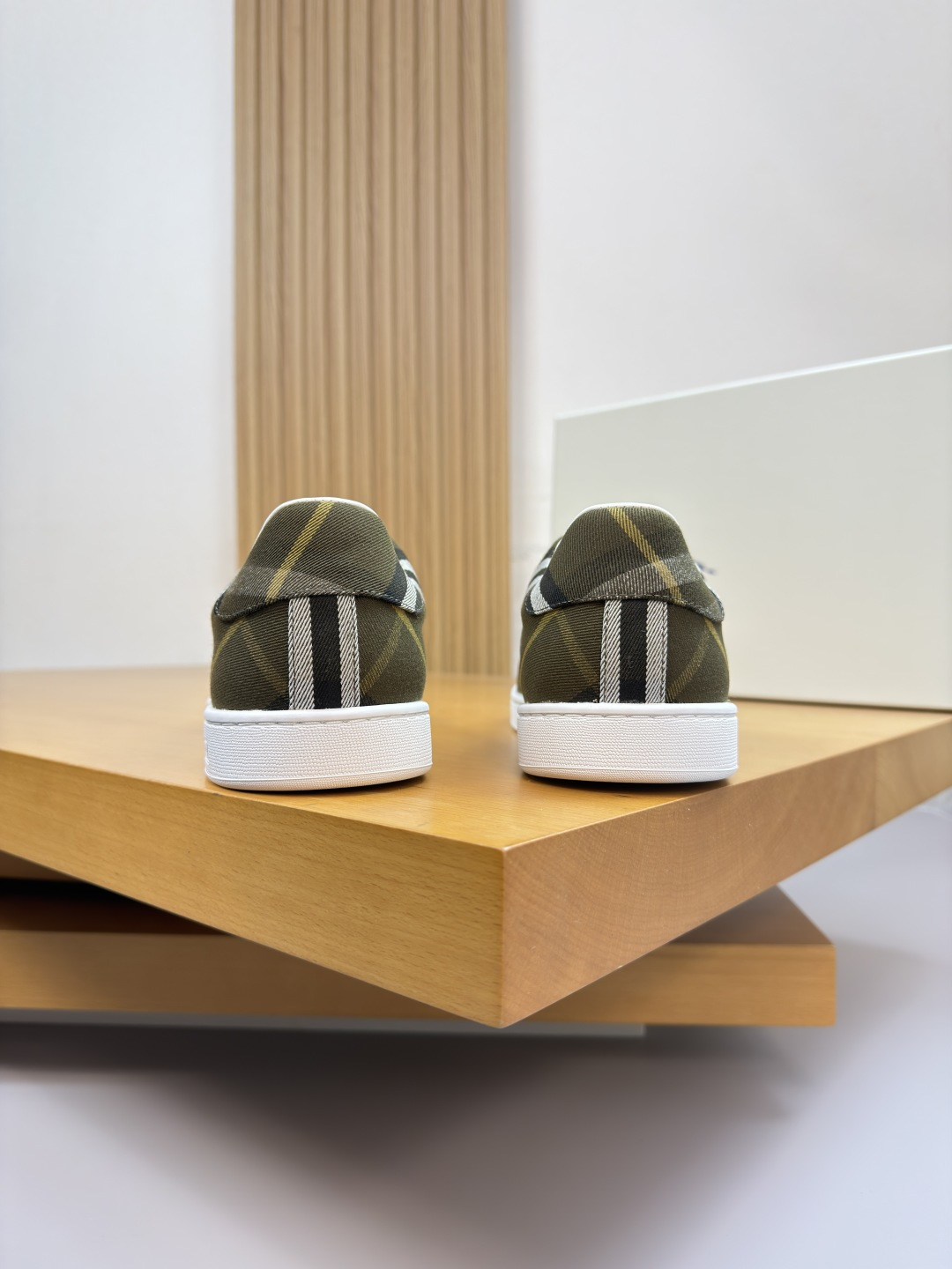 Burberry shoe