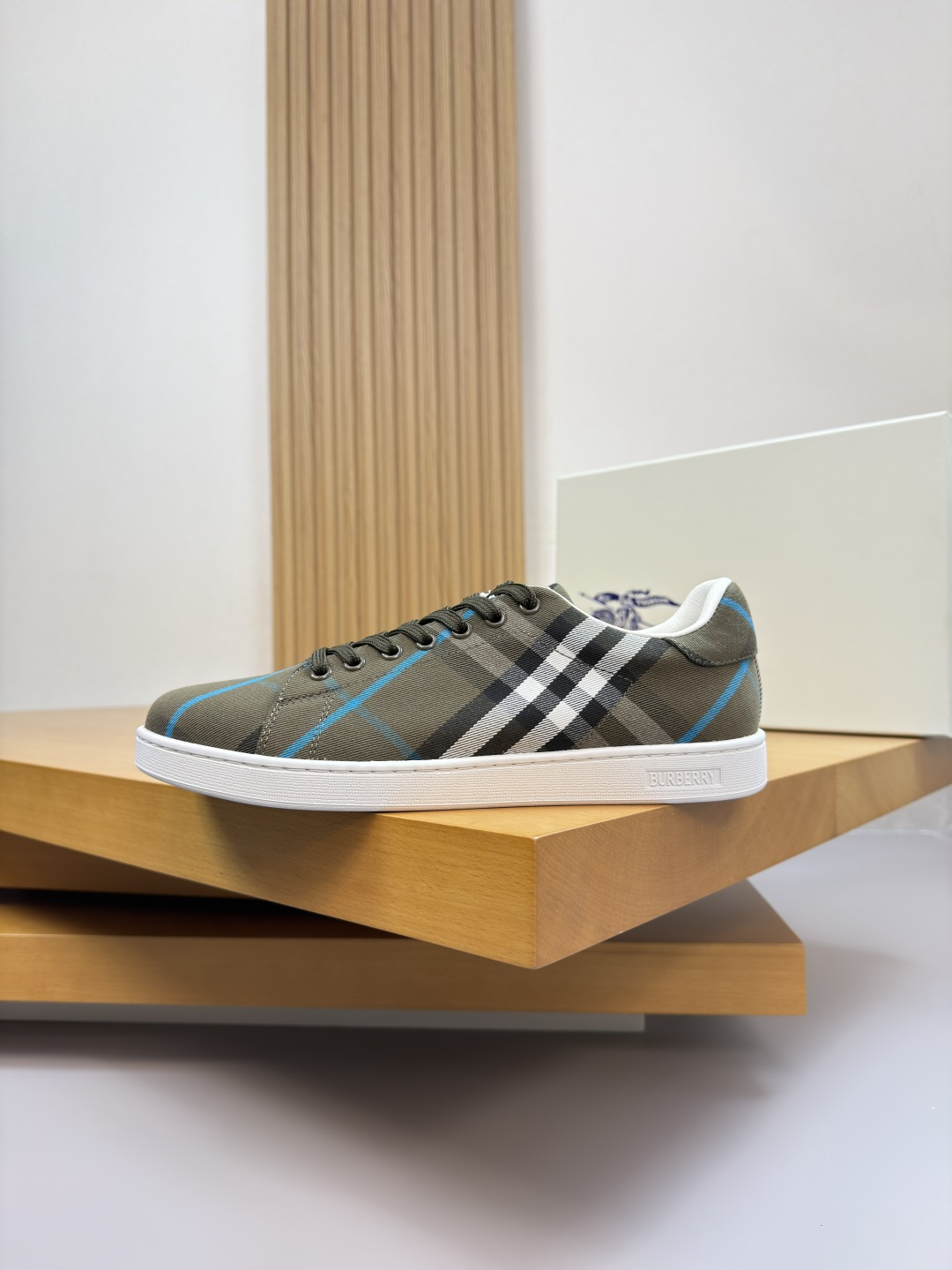 Burberry shoe