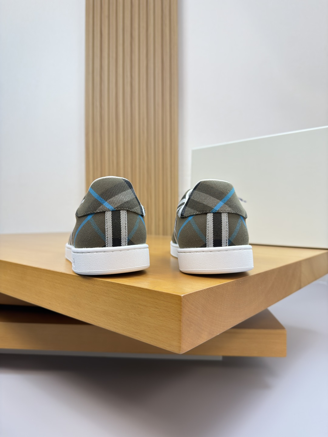 Burberry shoe