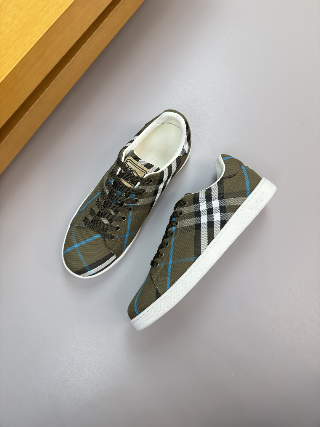Burberry shoe
