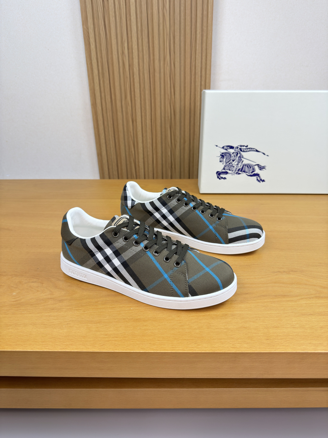 Burberry shoe