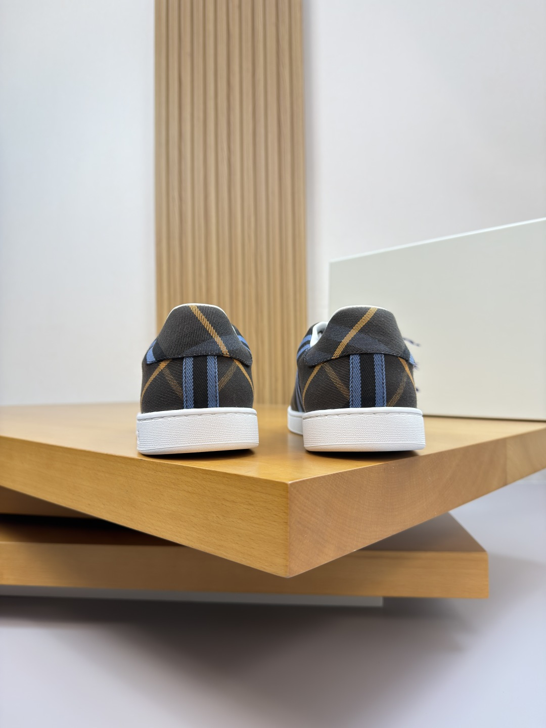 Burberry shoe