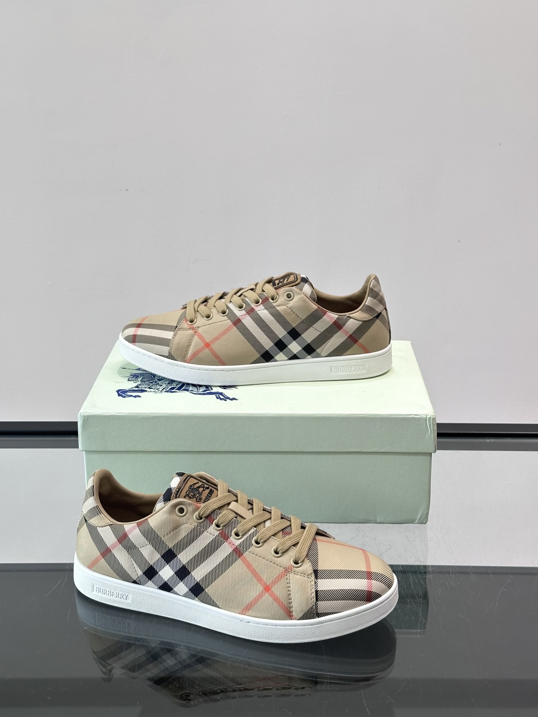 Burberry shoe