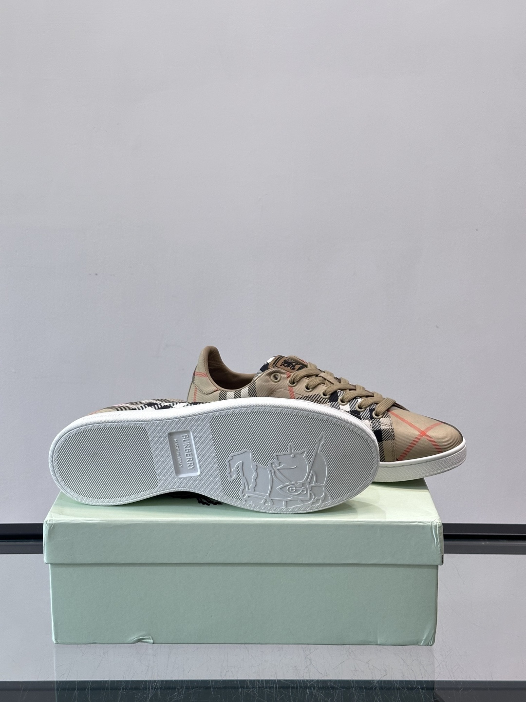 Burberry shoe
