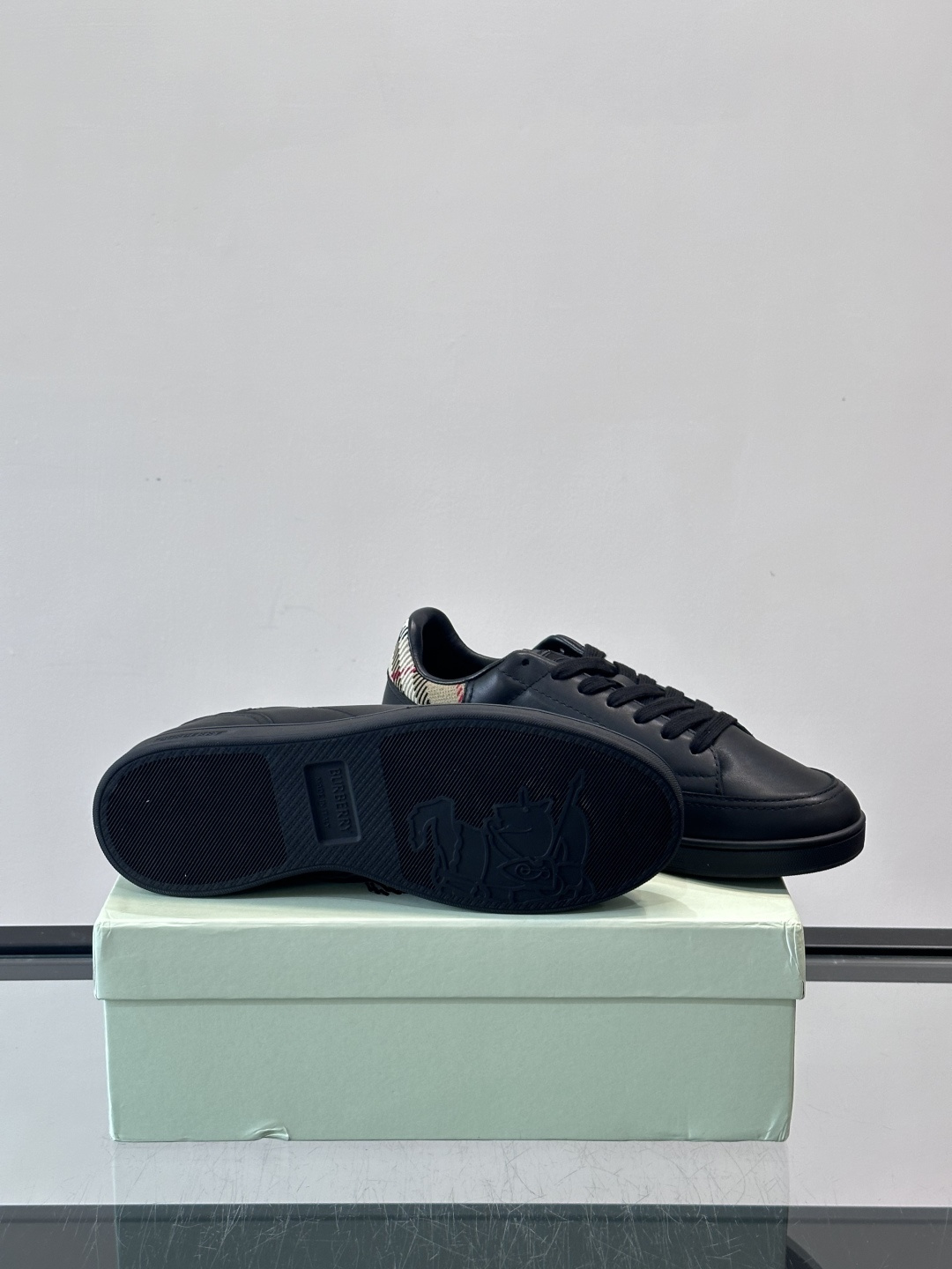 Burberry shoe