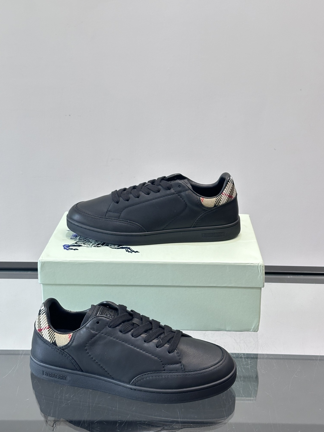 Burberry shoe