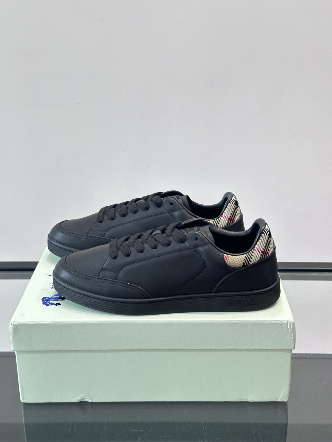 Burberry shoe