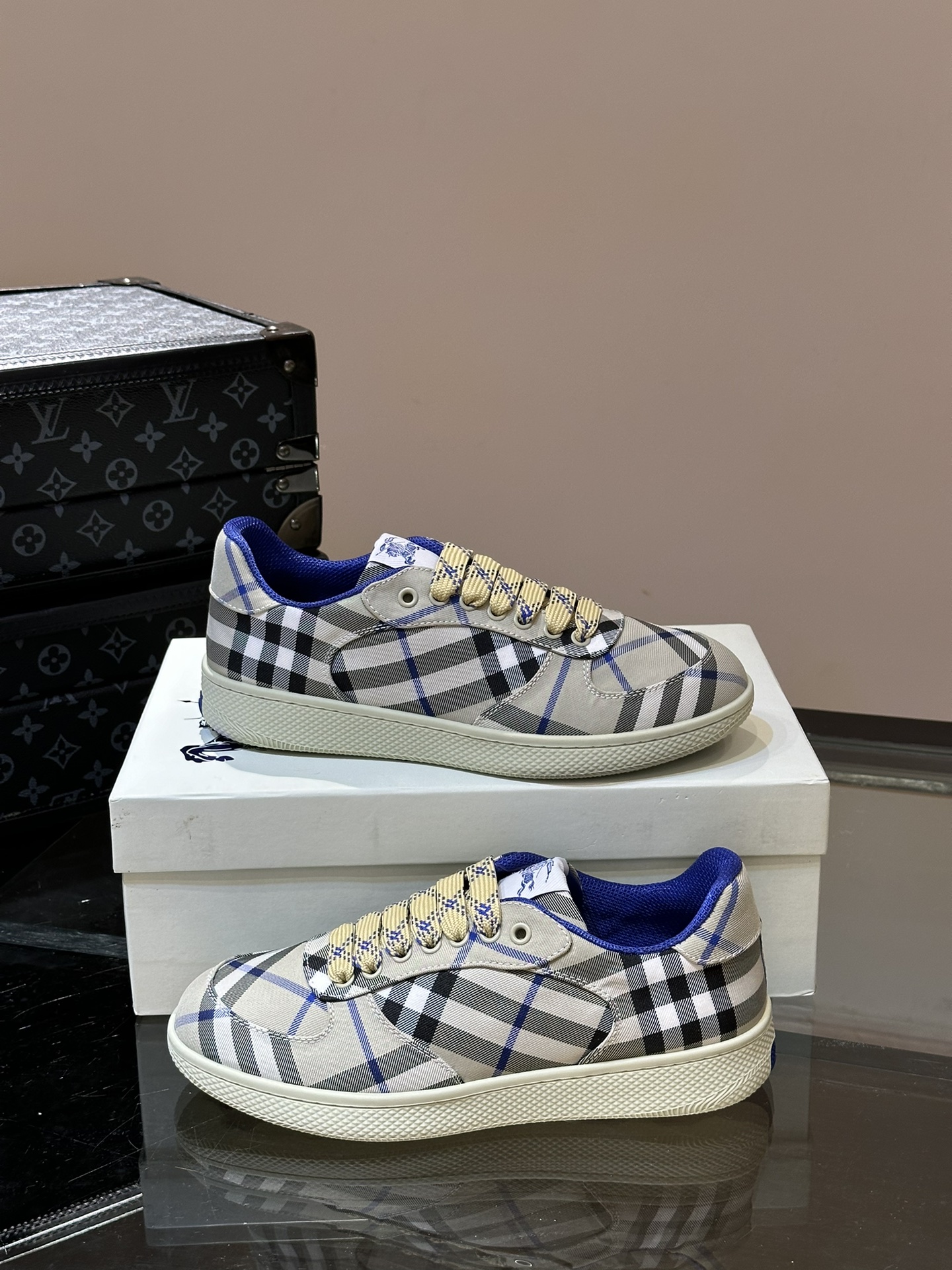 Burberry shoe