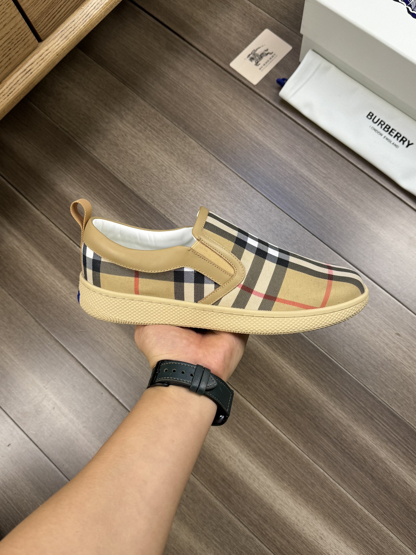 Burberry shoe
