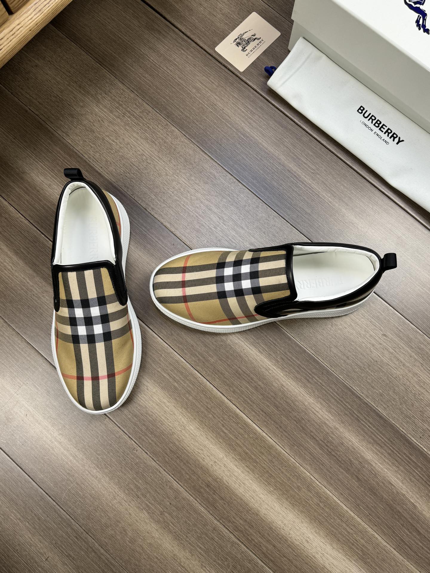 Burberry shoe
