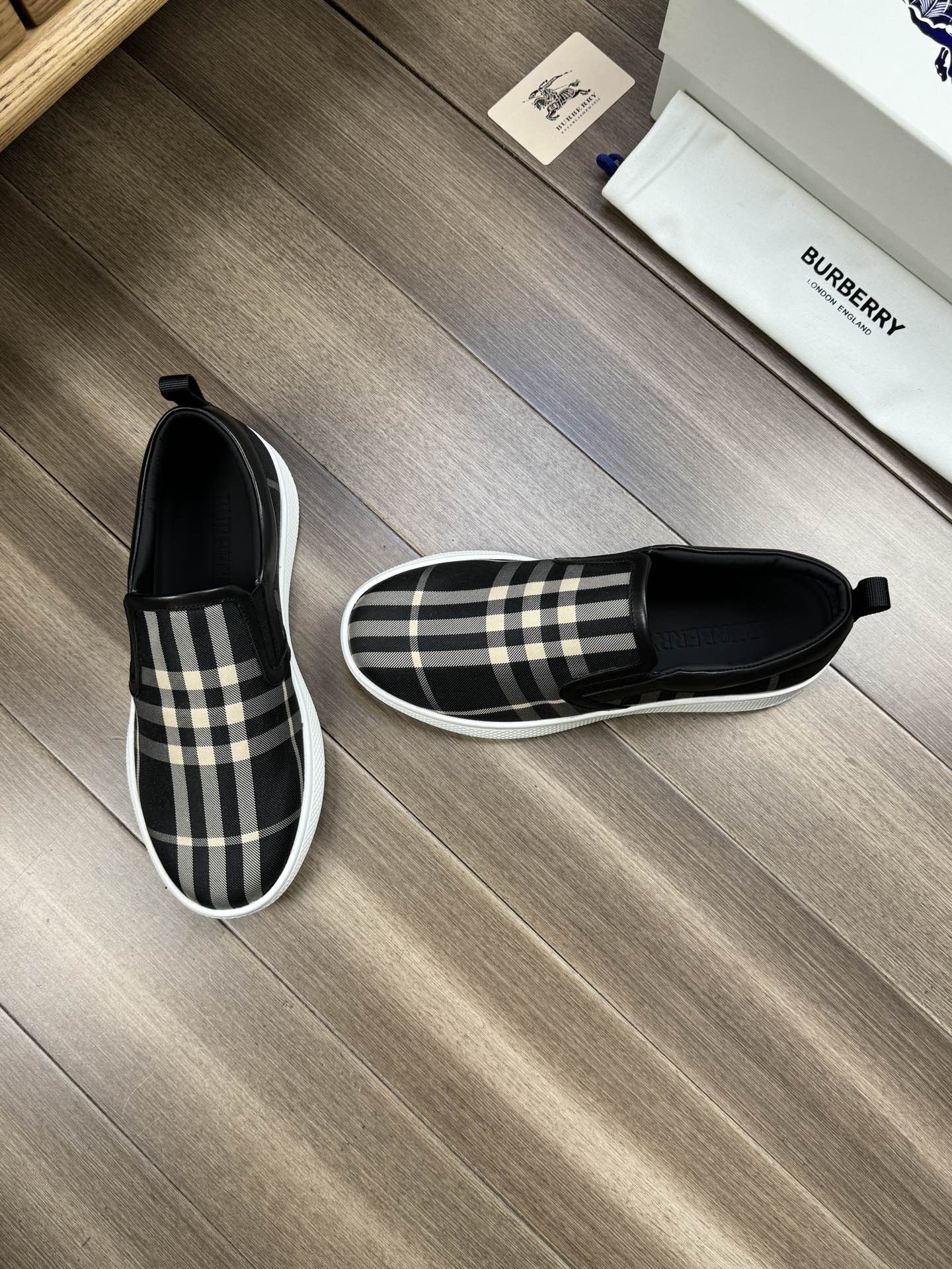 Burberry shoe