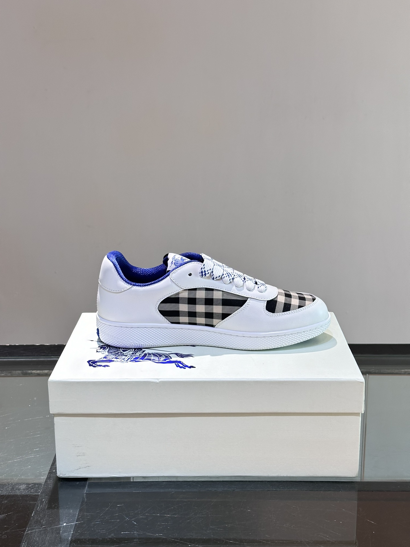 Burberry shoe