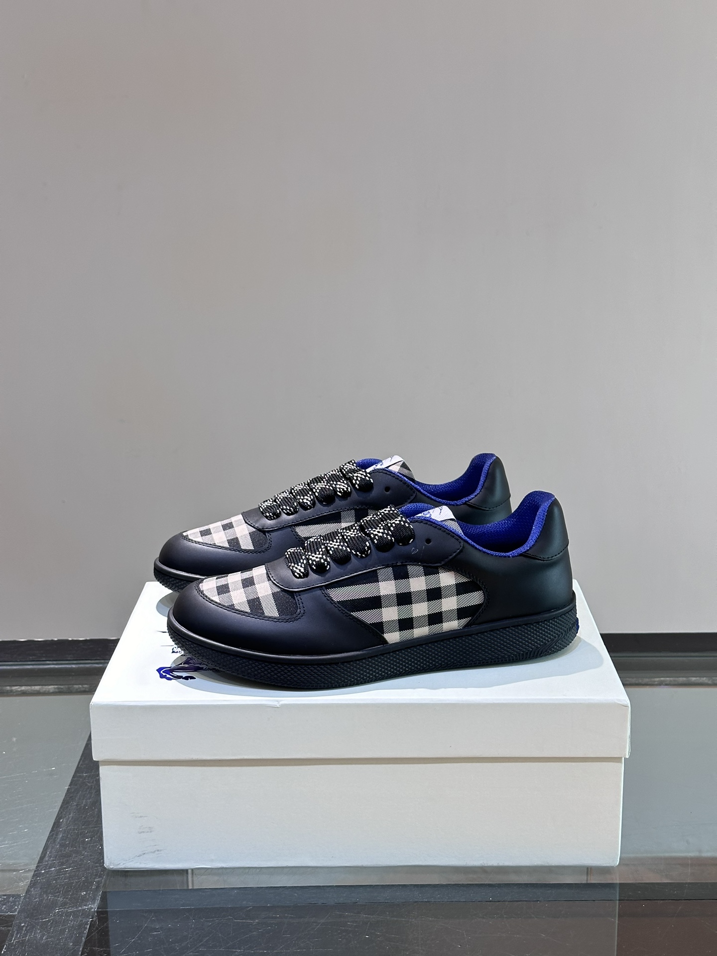 Burberry shoe