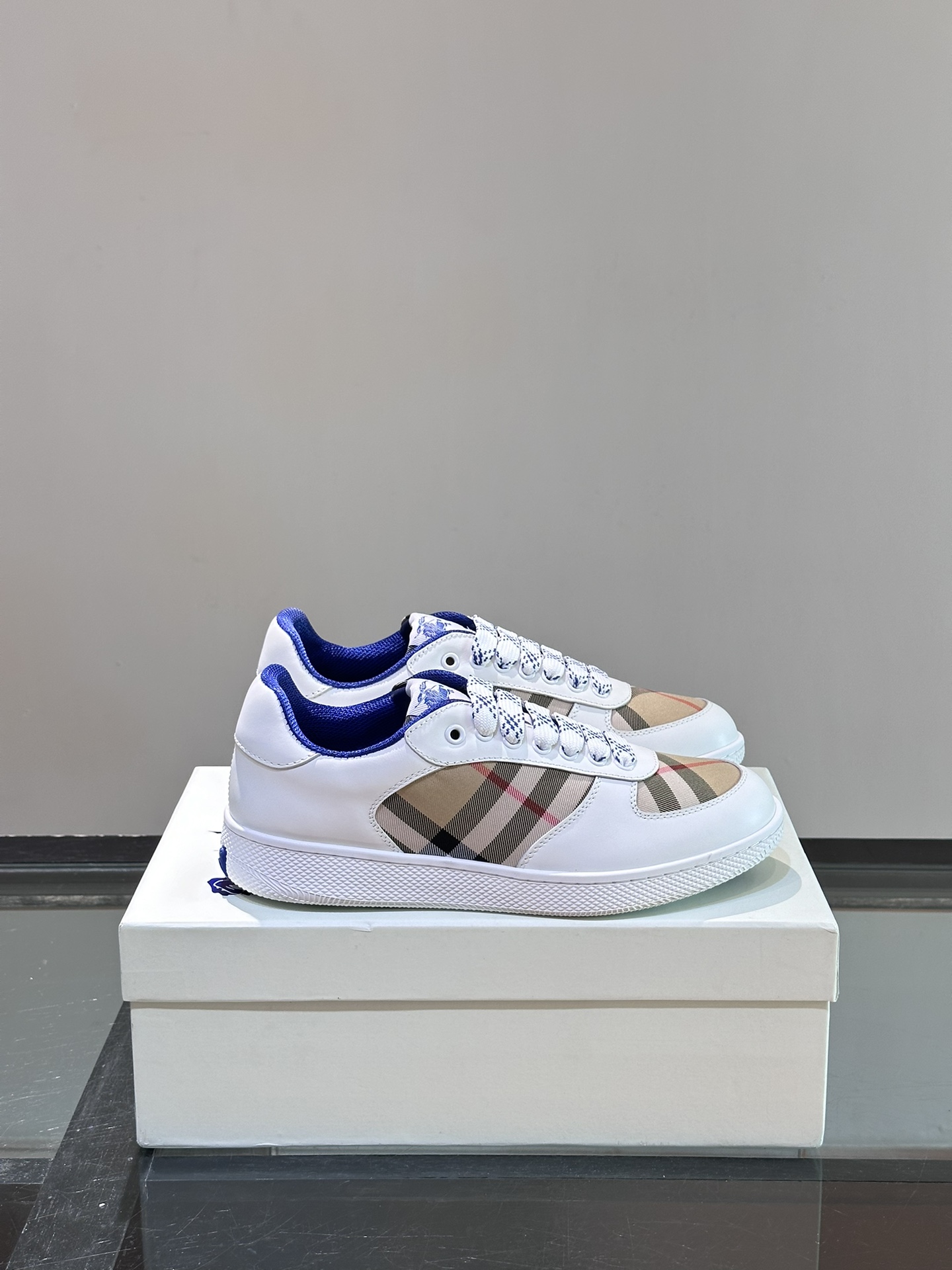 Burberry shoe
