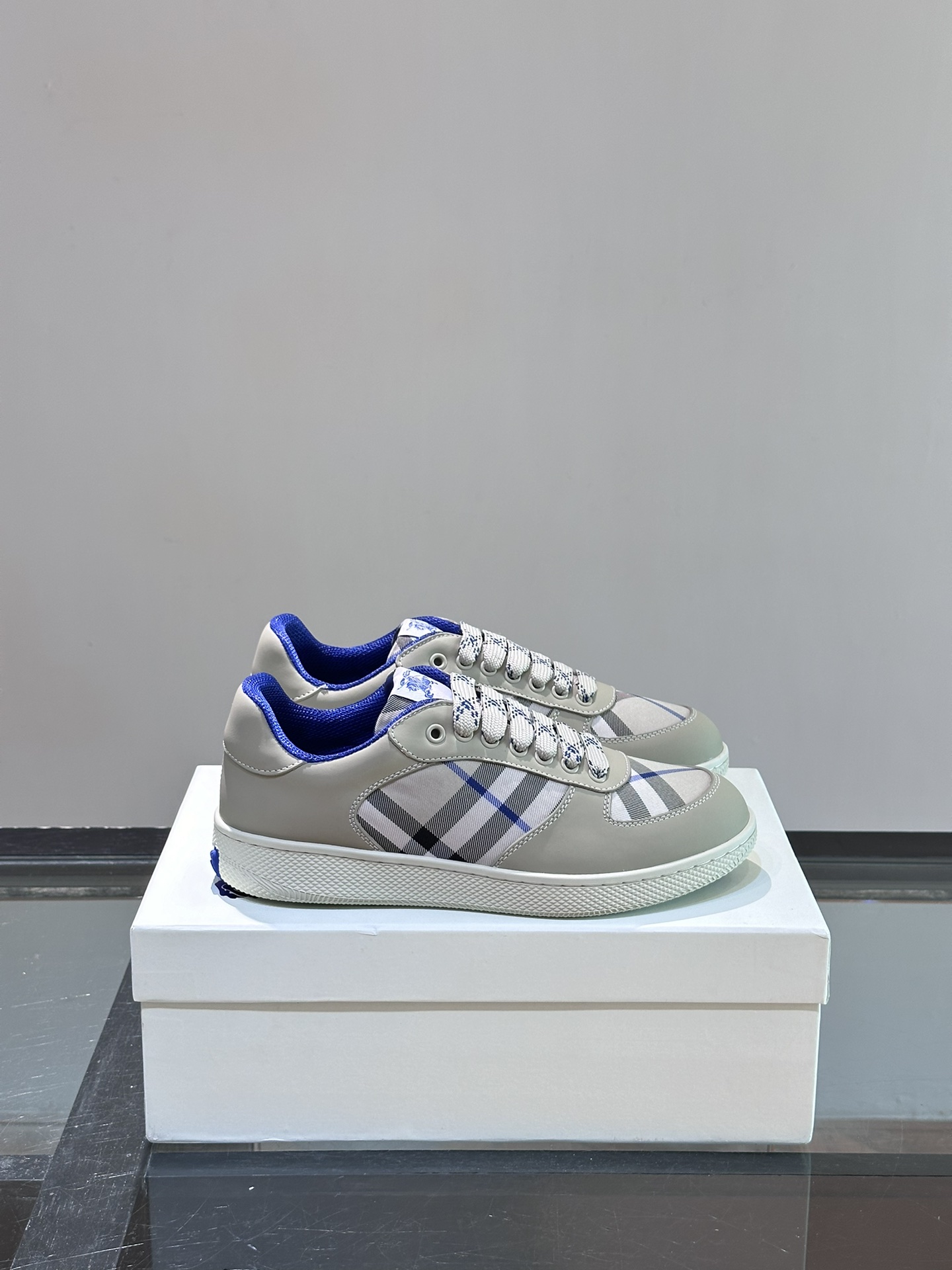 Burberry shoe