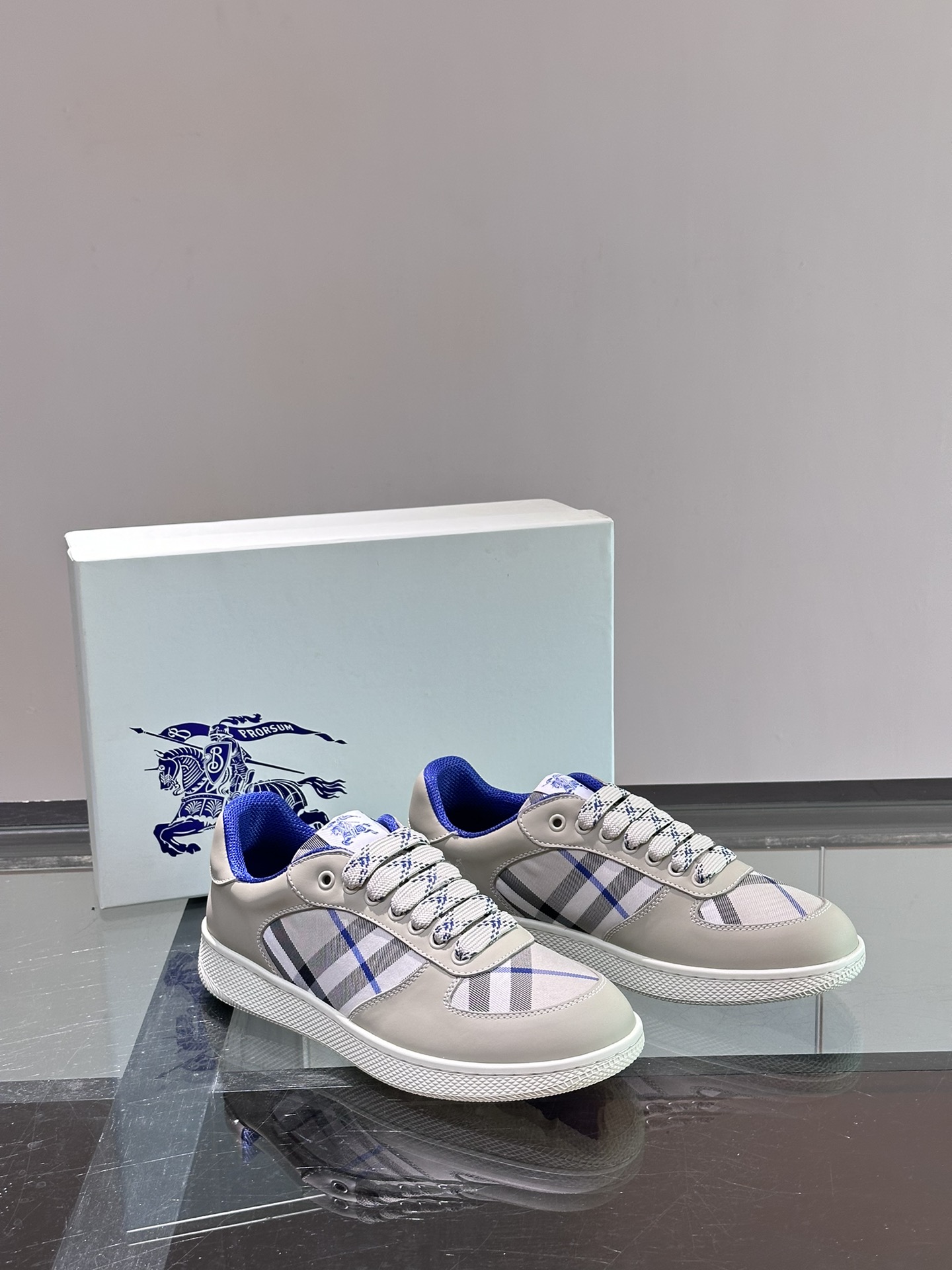 Burberry shoe