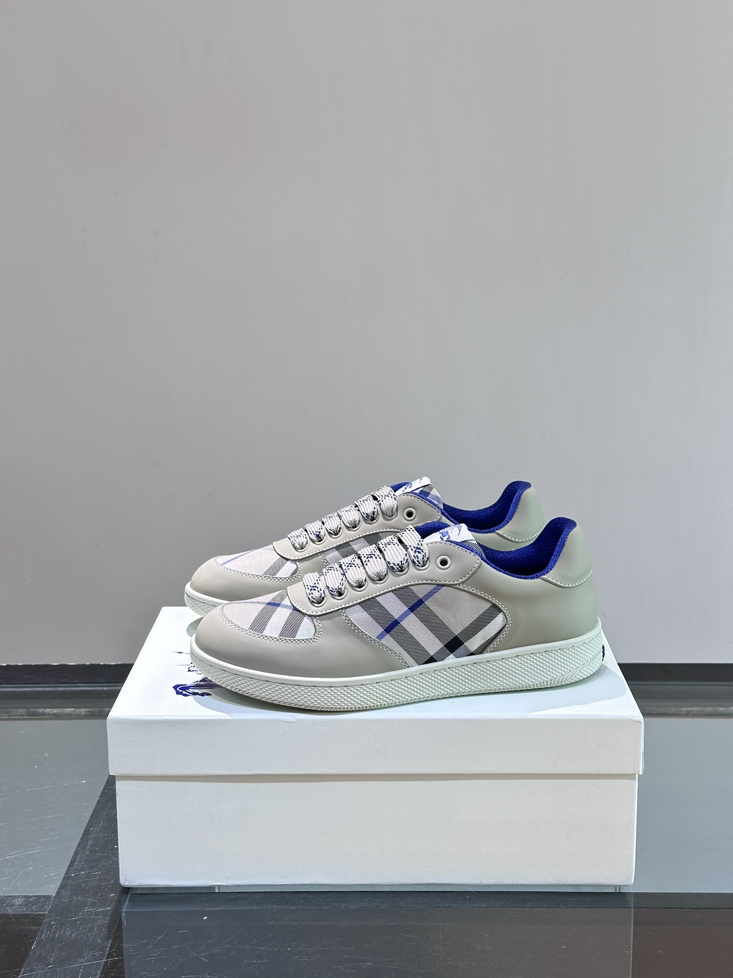Burberry shoe
