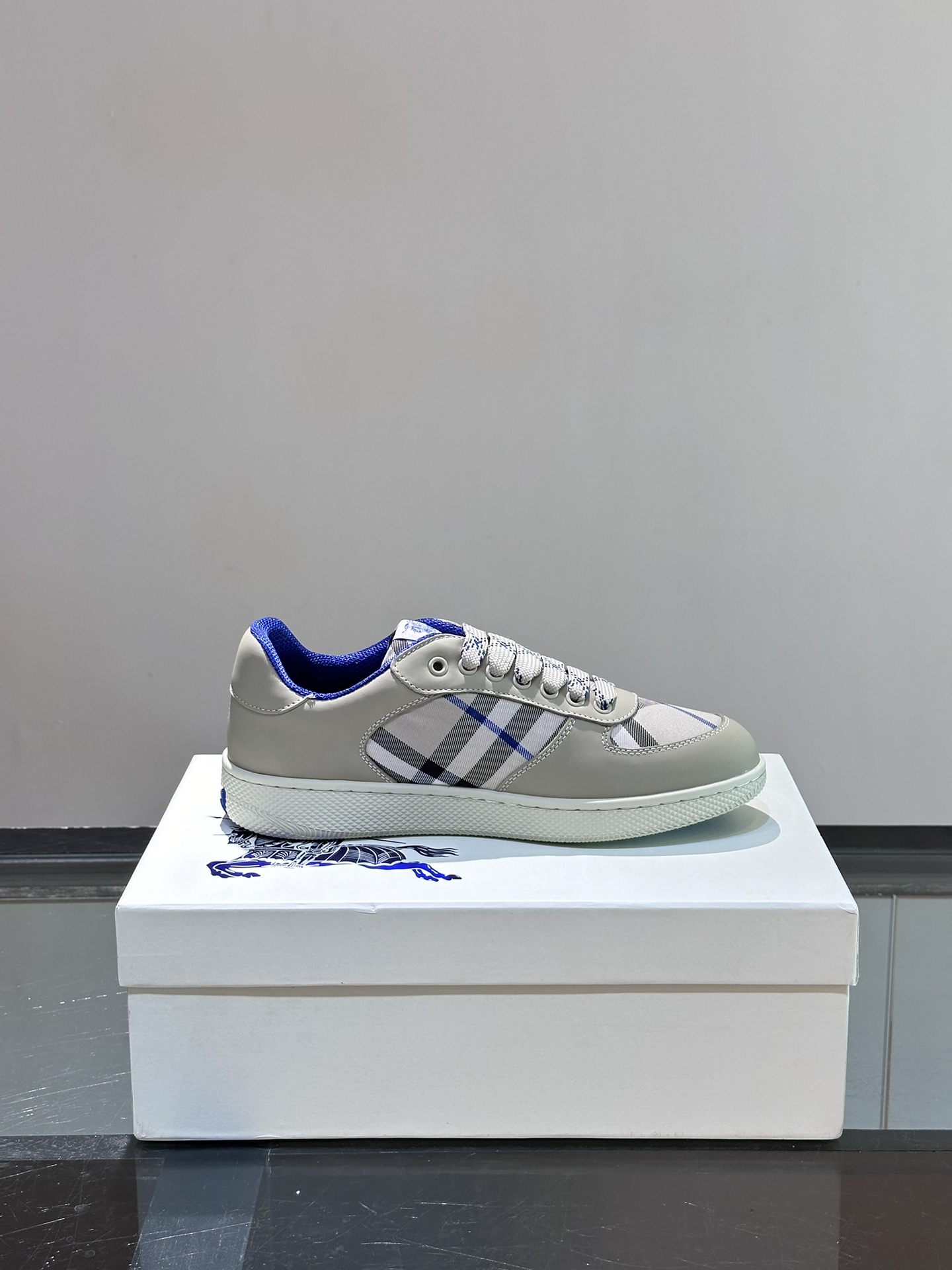 Burberry shoe