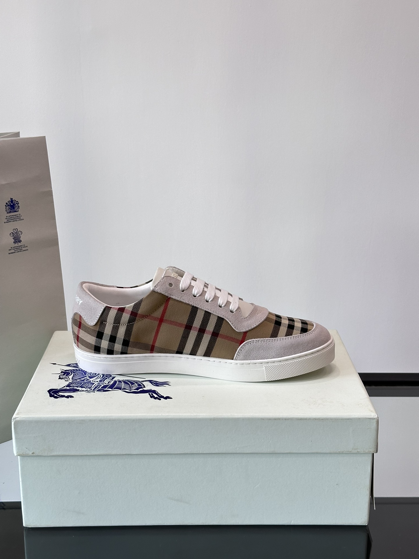 Burberry shoe