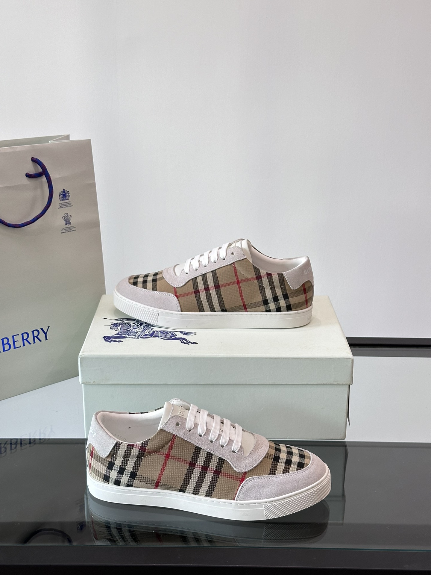 Burberry shoe