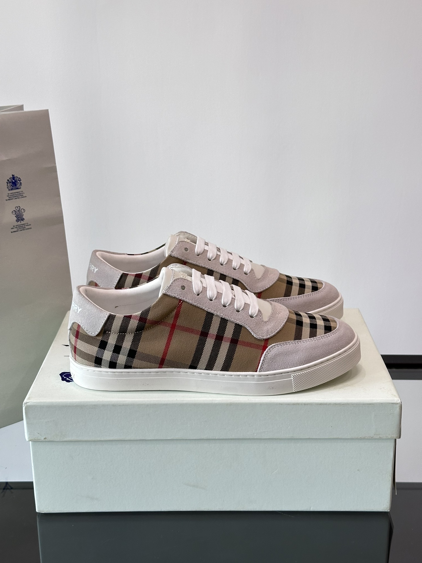 Burberry shoe