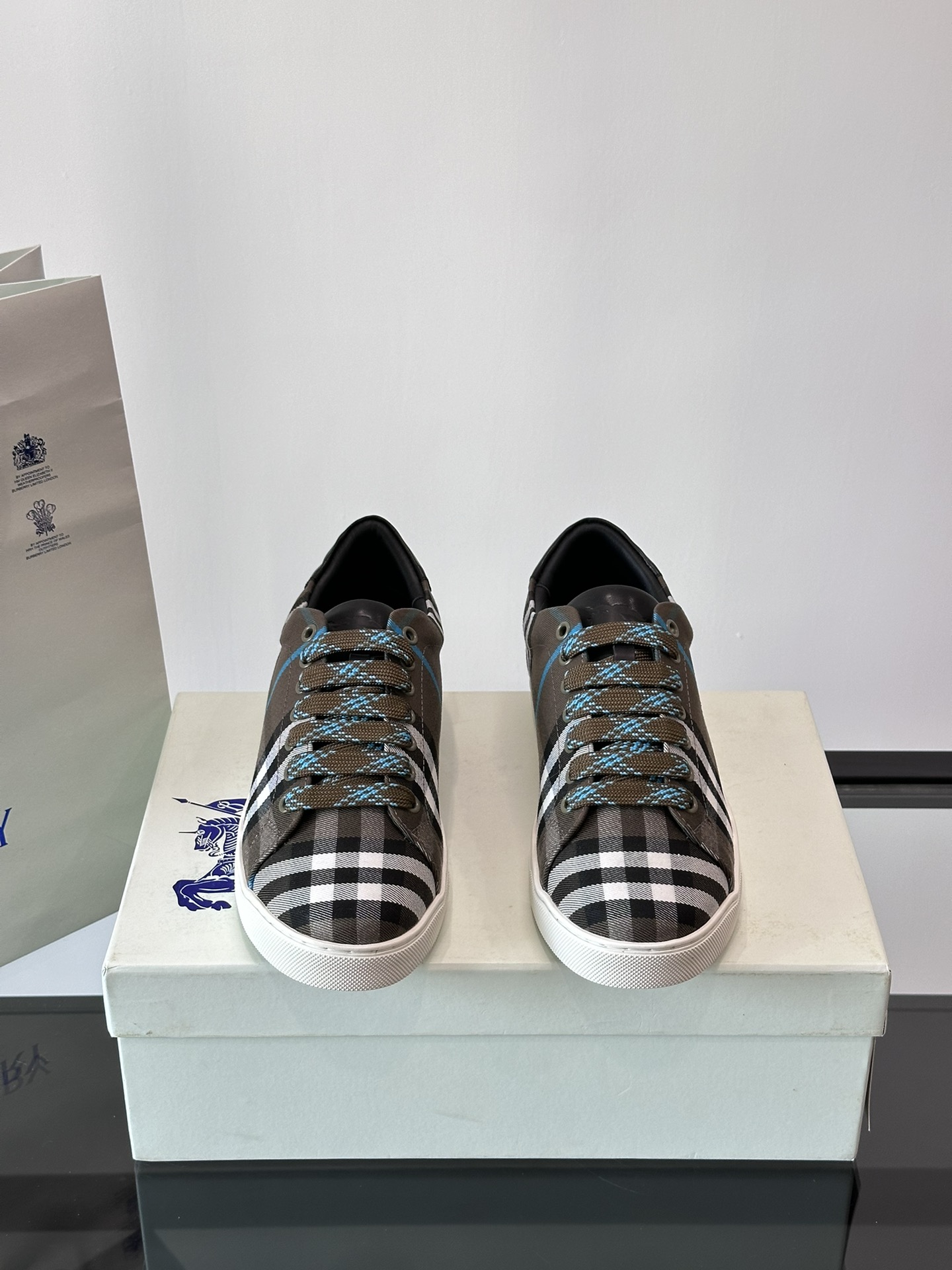 Burberry shoe