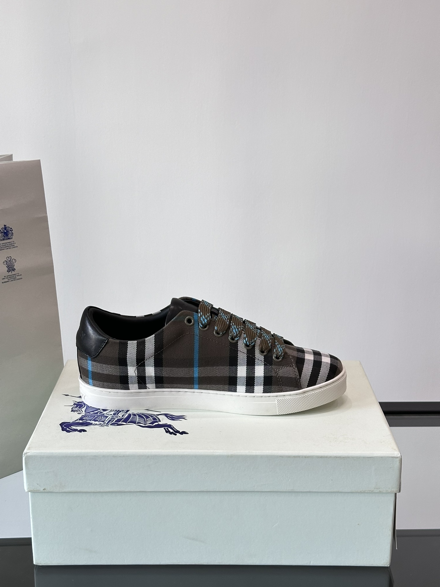 Burberry shoe