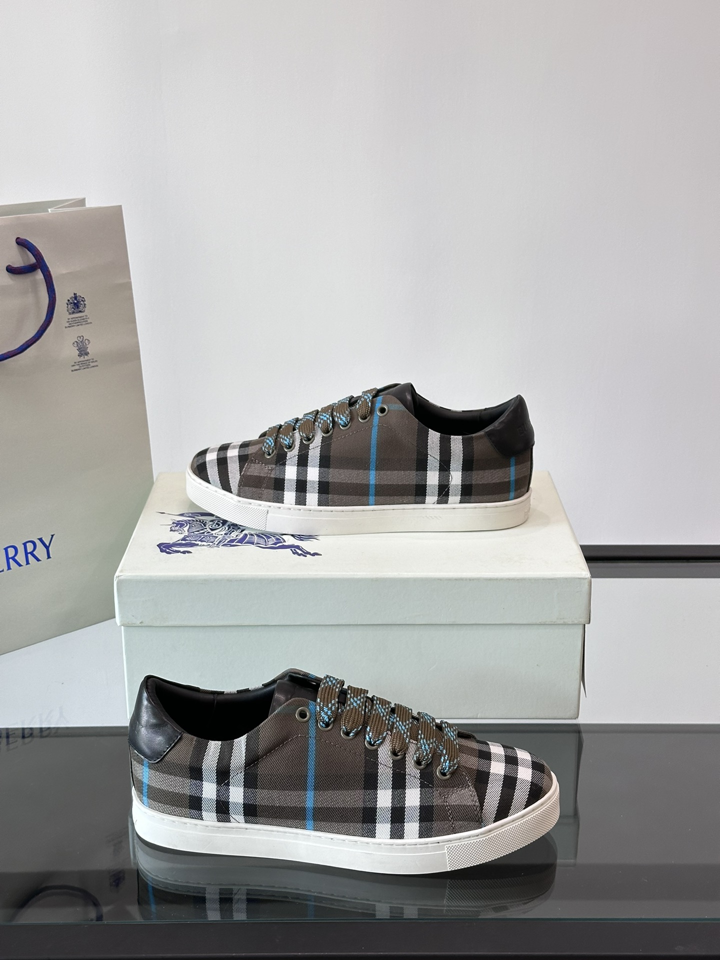 Burberry shoe