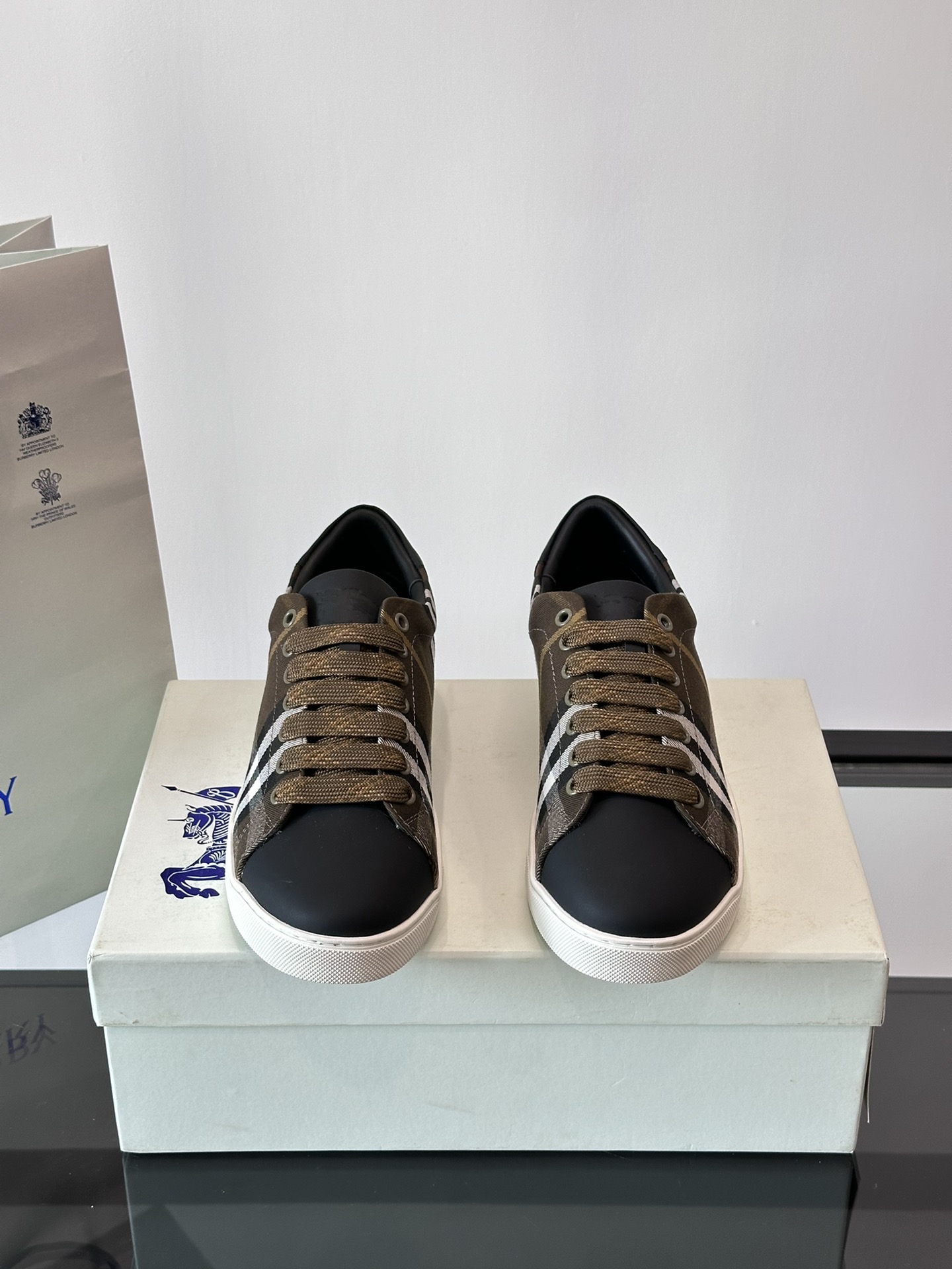 Burberry shoe