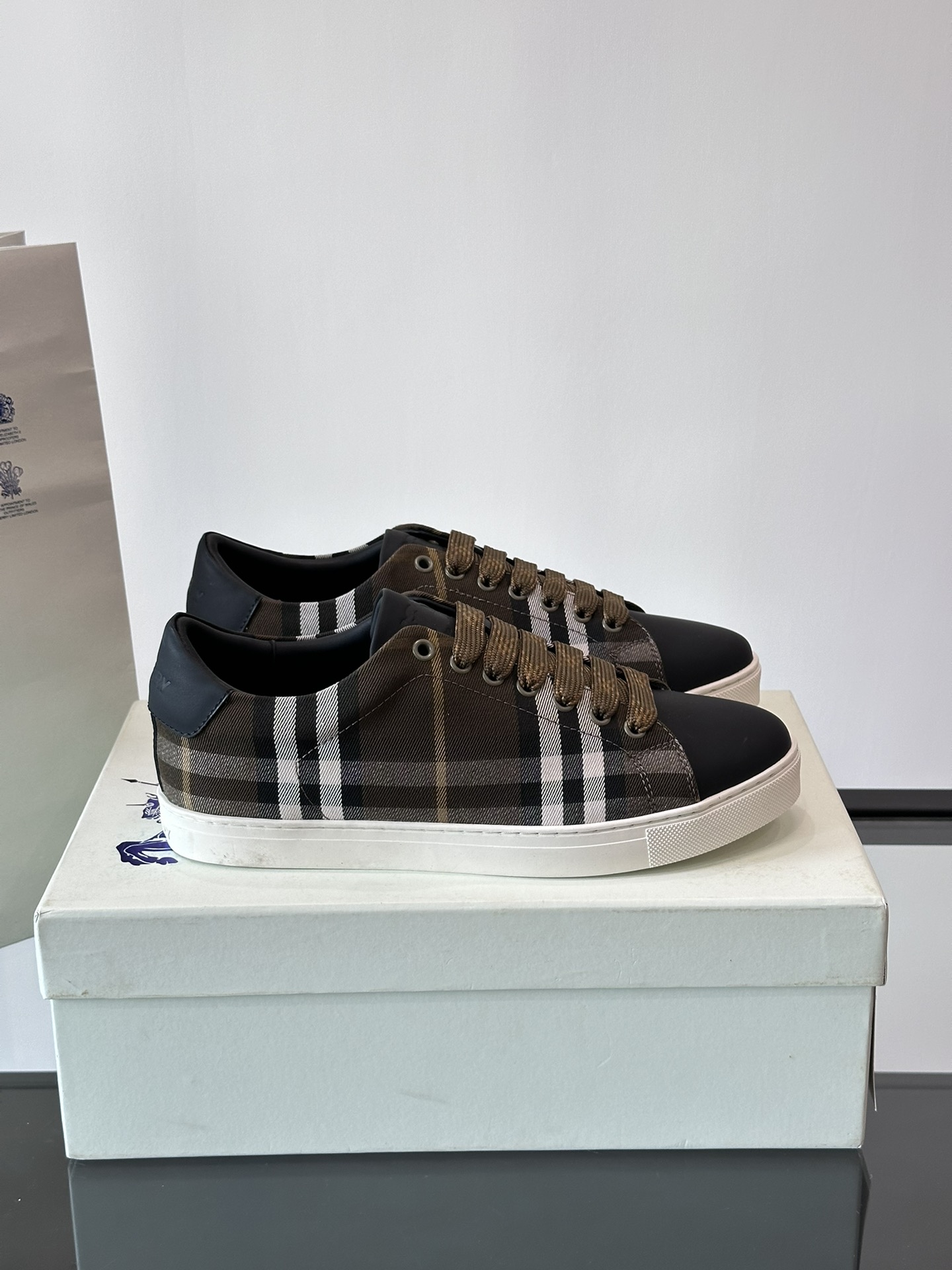 Burberry shoe