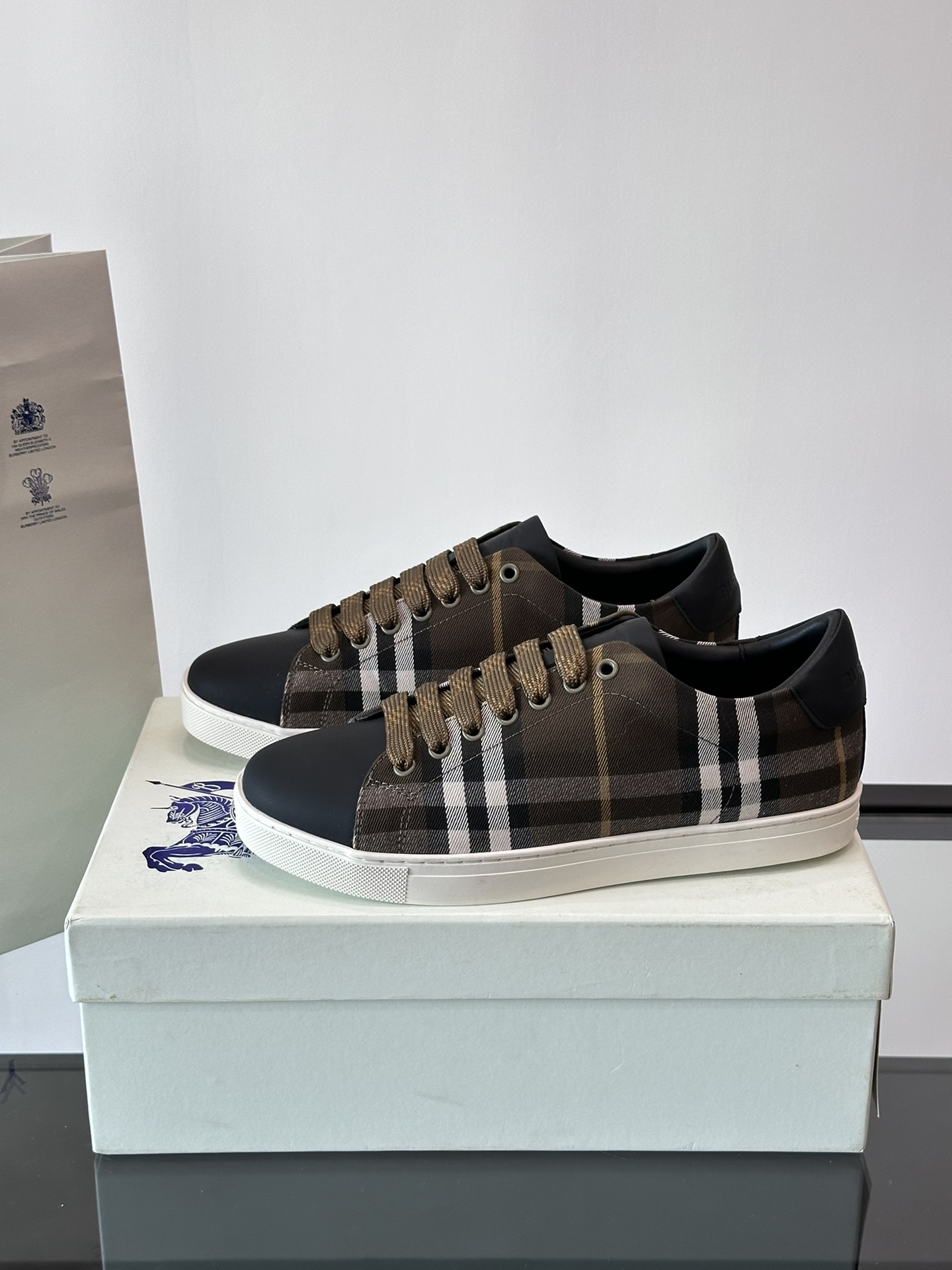 Burberry shoe