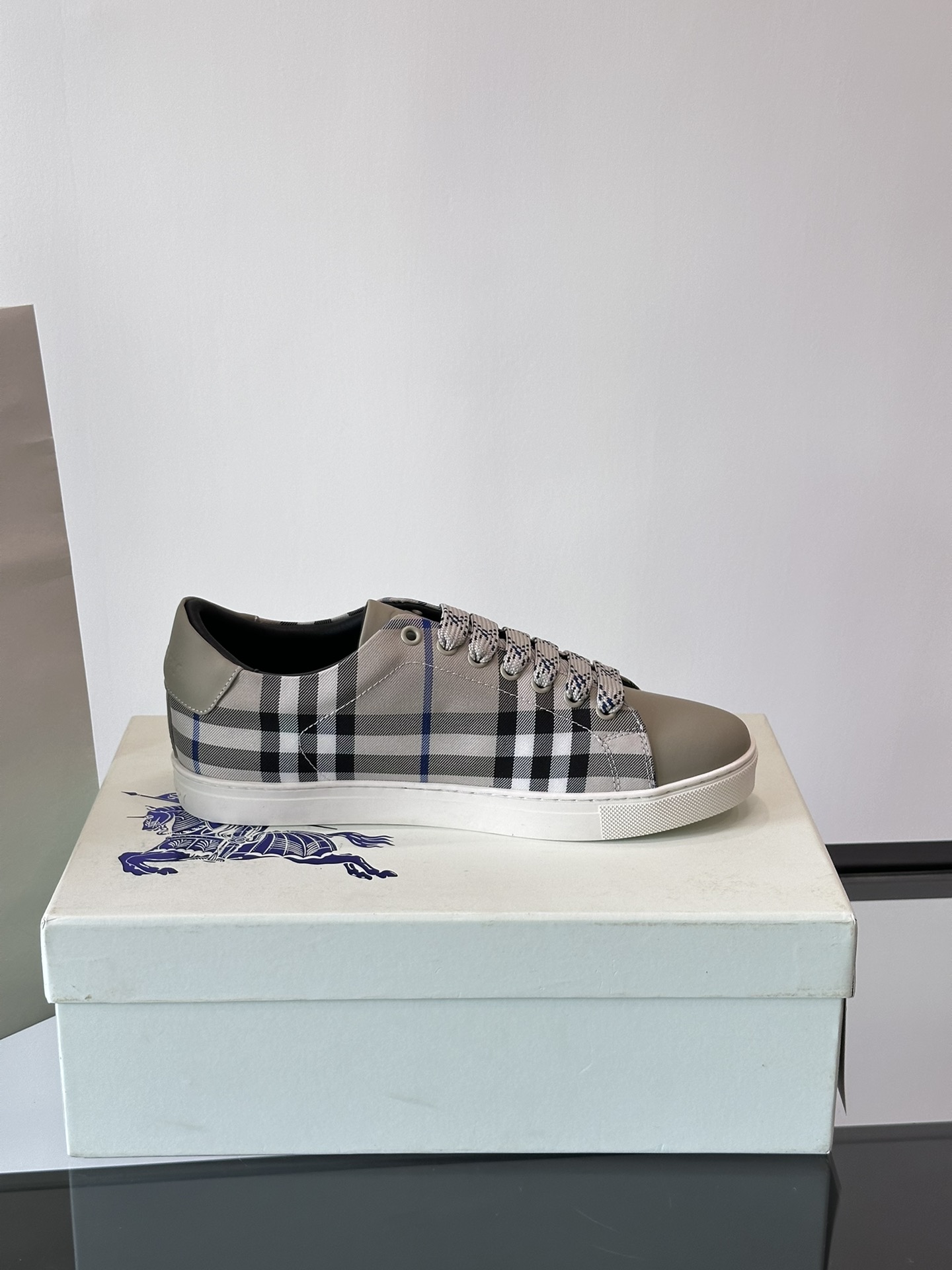 Burberry shoe