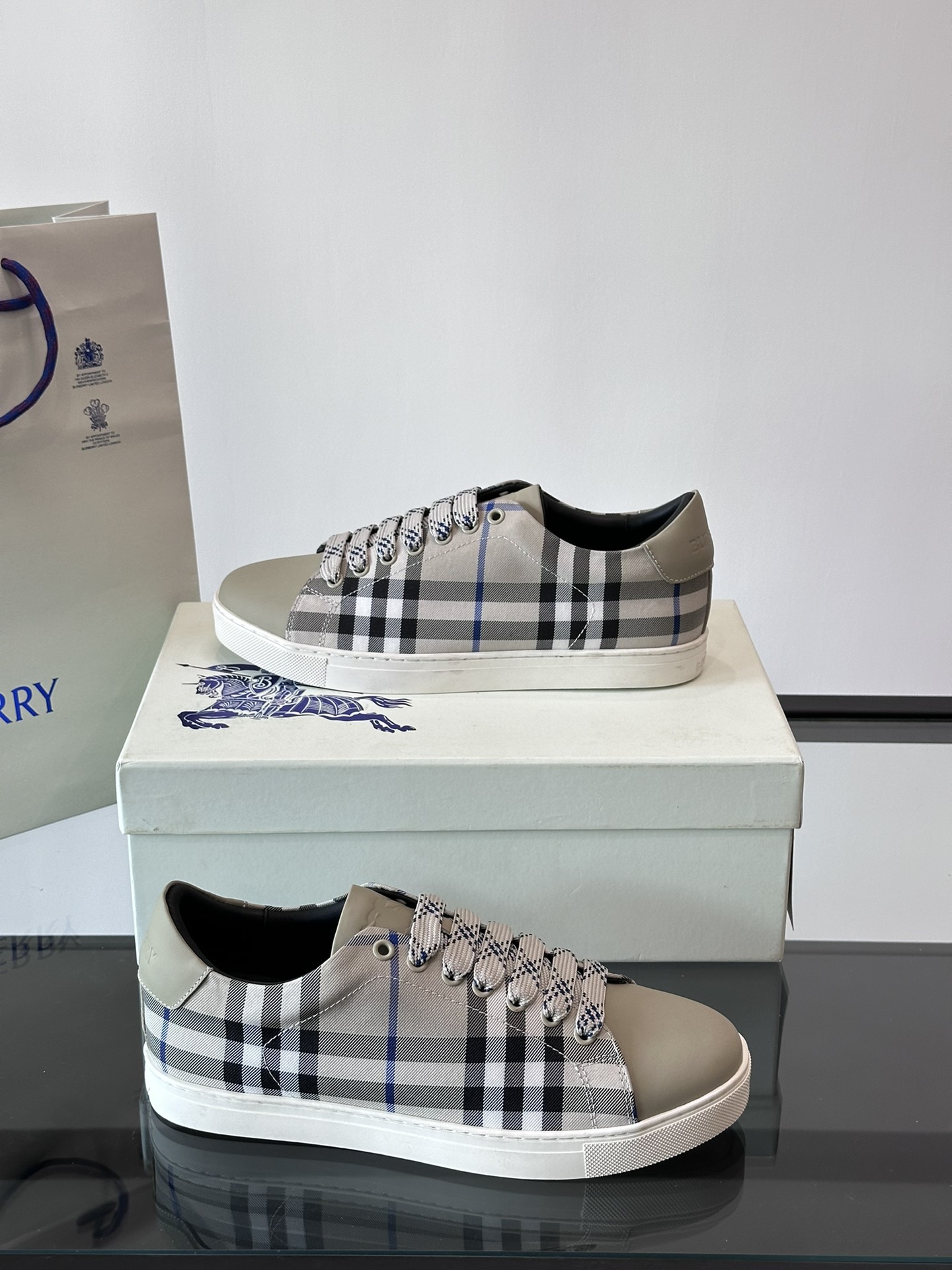 Burberry shoe