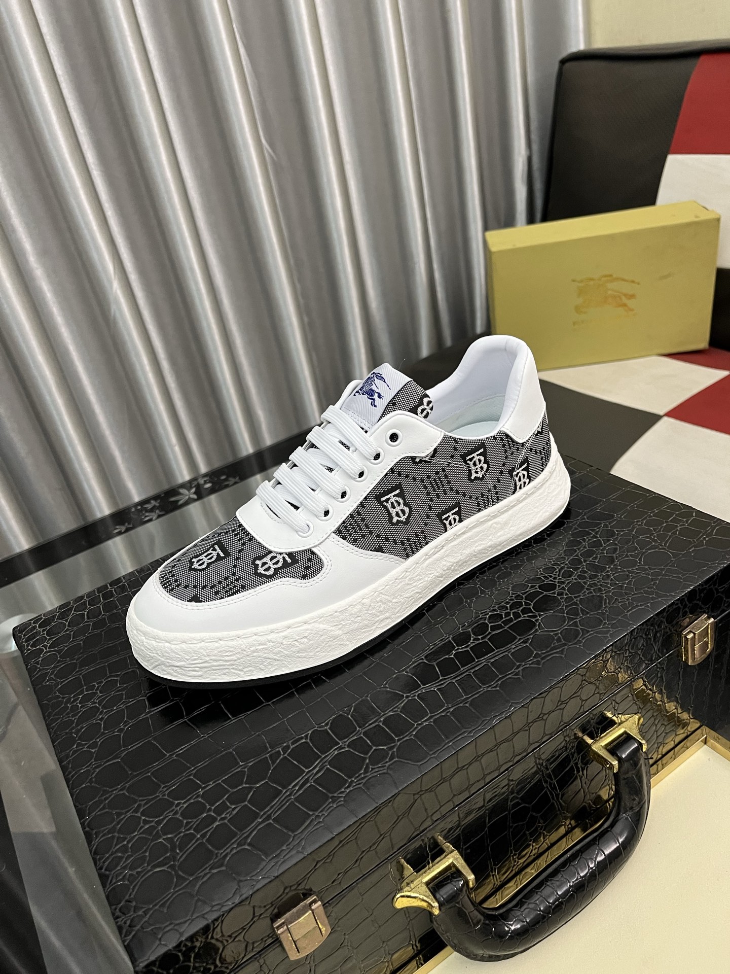 Burberry shoe