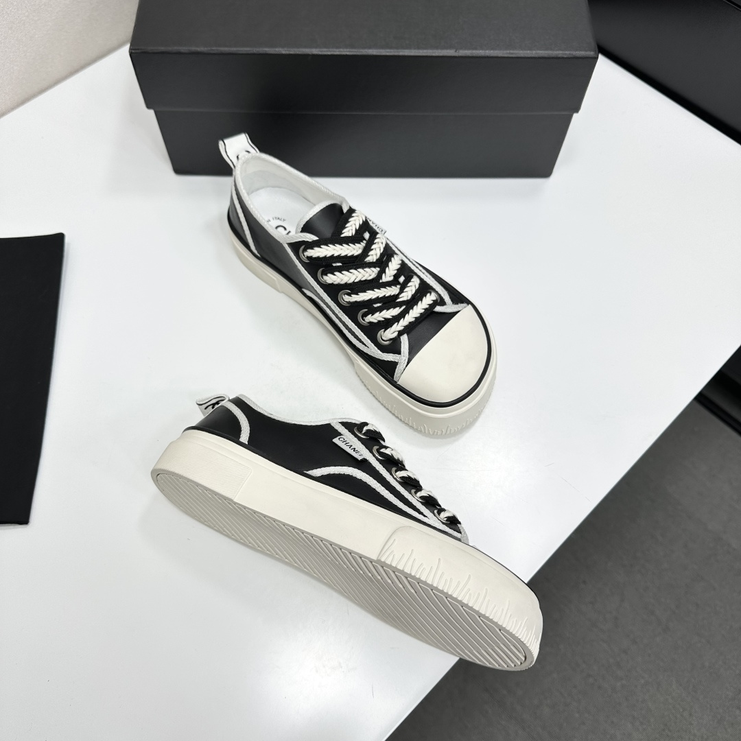 Chanel shoe