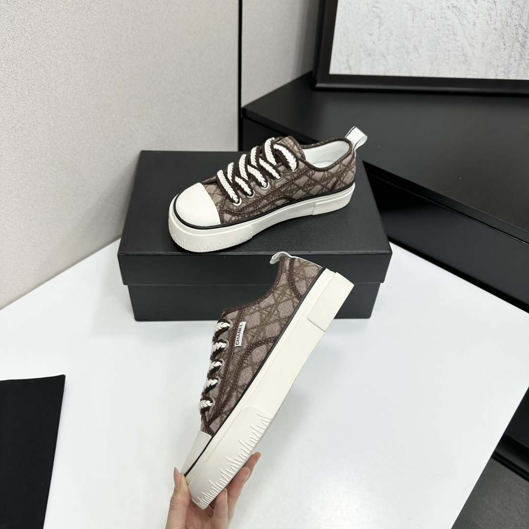 Chanel shoe