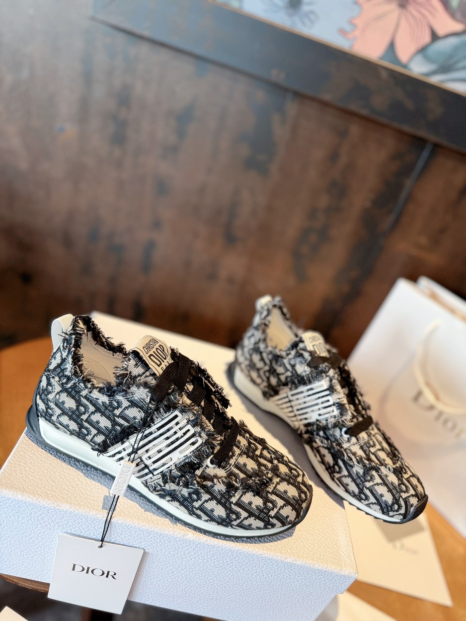 Cistian Louboutin