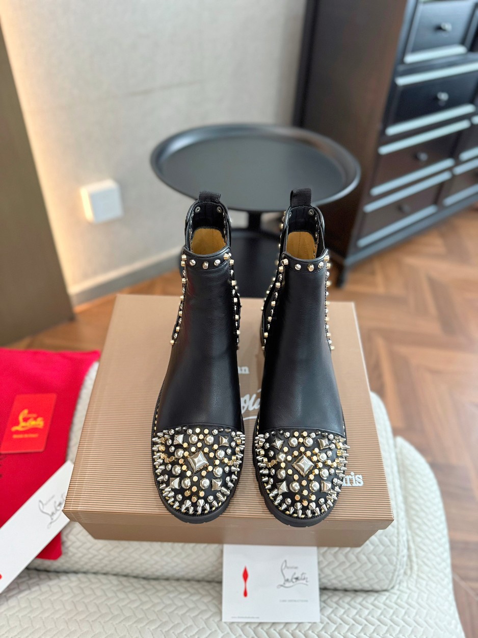 Cistian Louboutin
