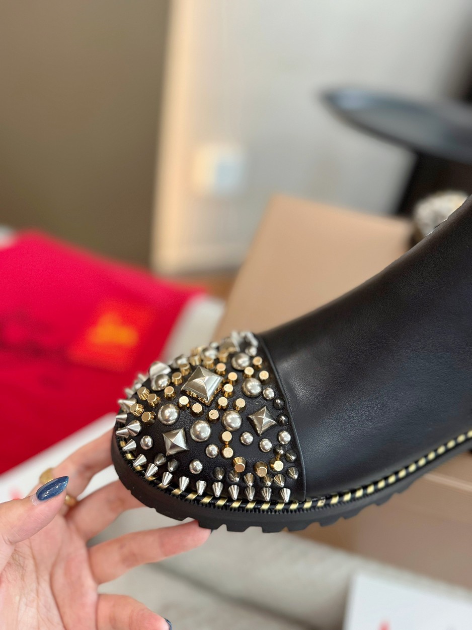 Cistian Louboutin