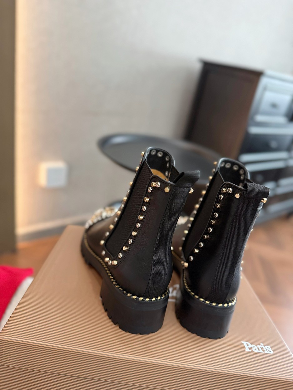 Cistian Louboutin