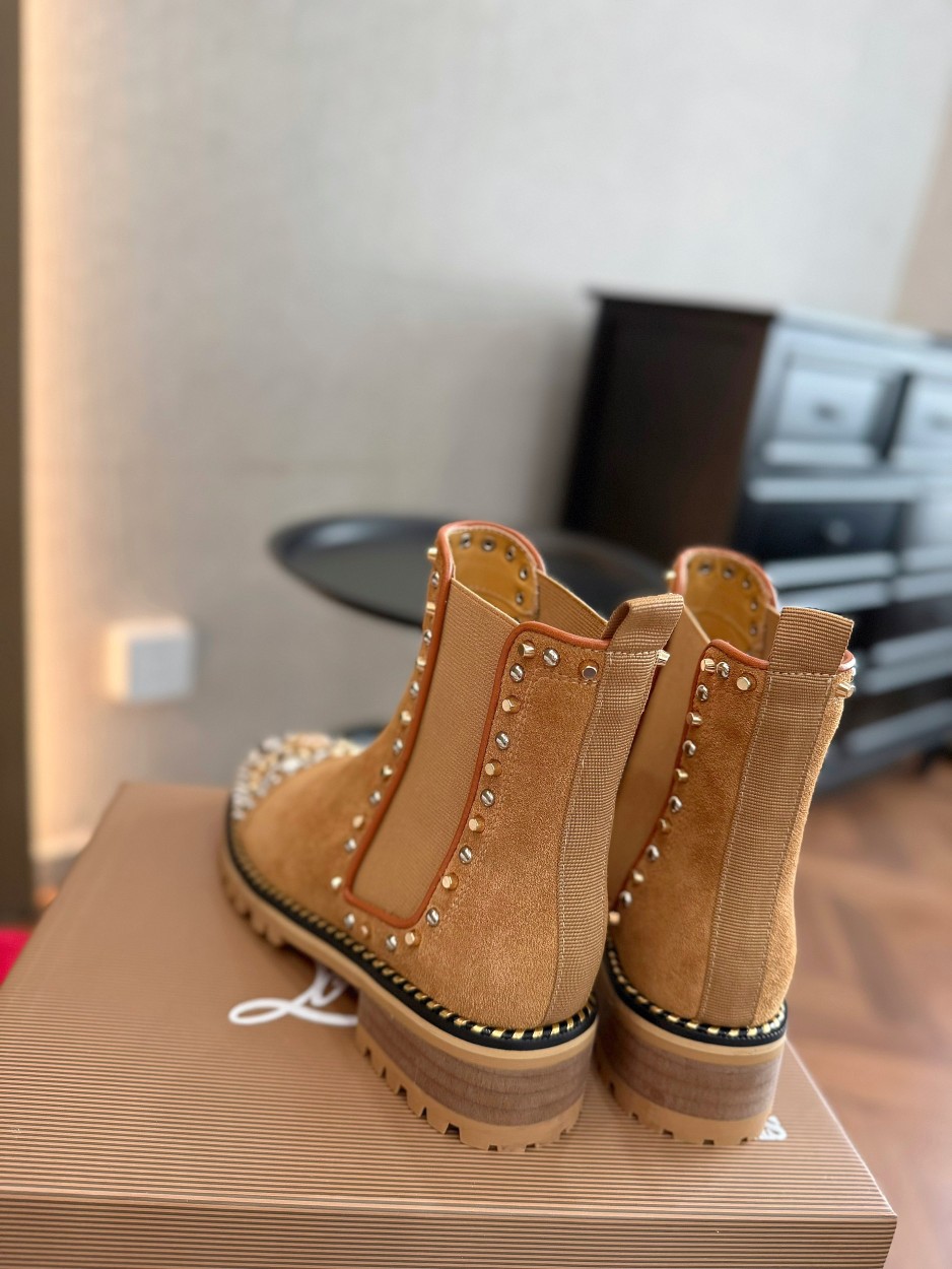 Cistian Louboutin