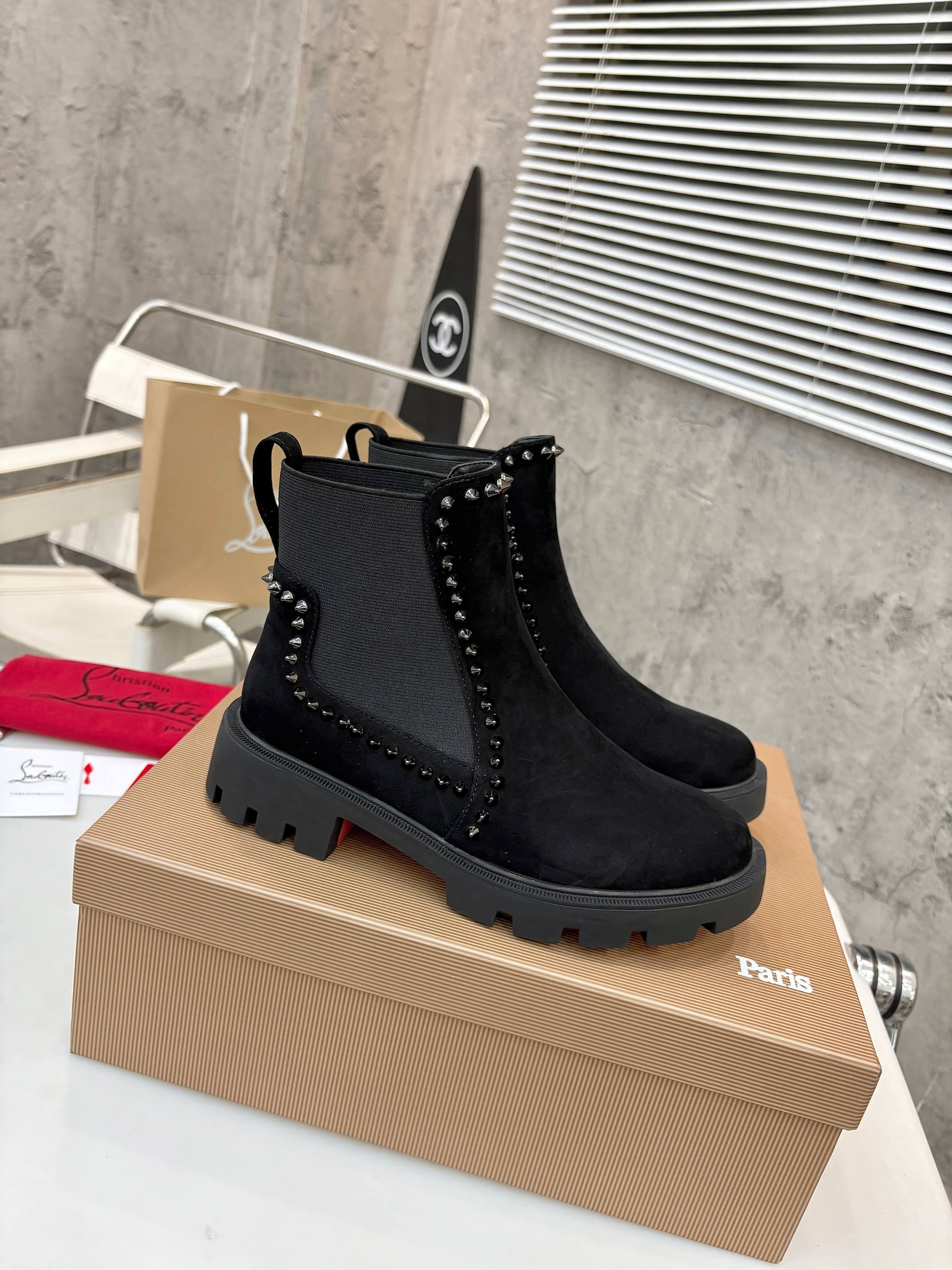 Cistian Louboutin