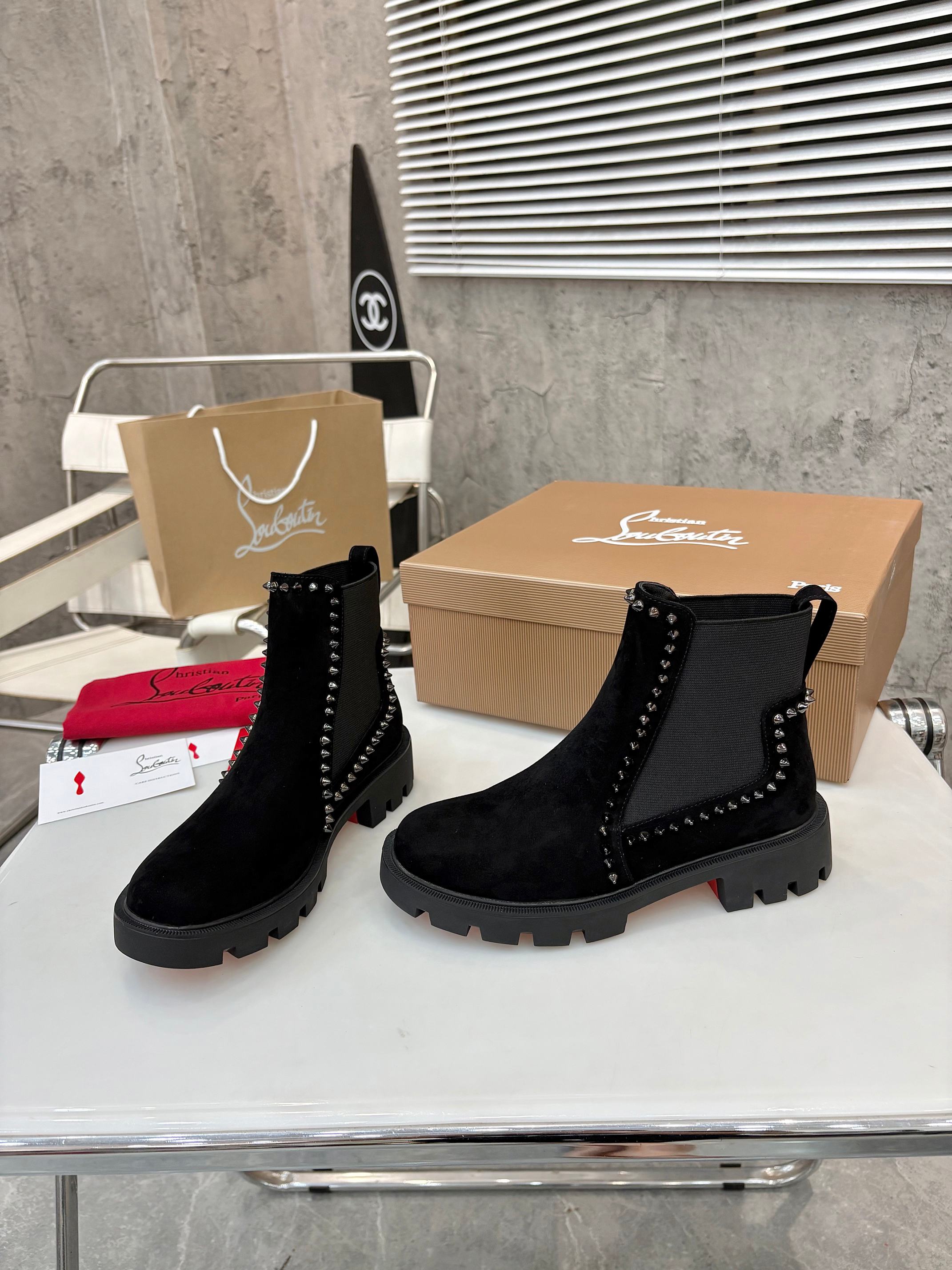 Cistian Louboutin