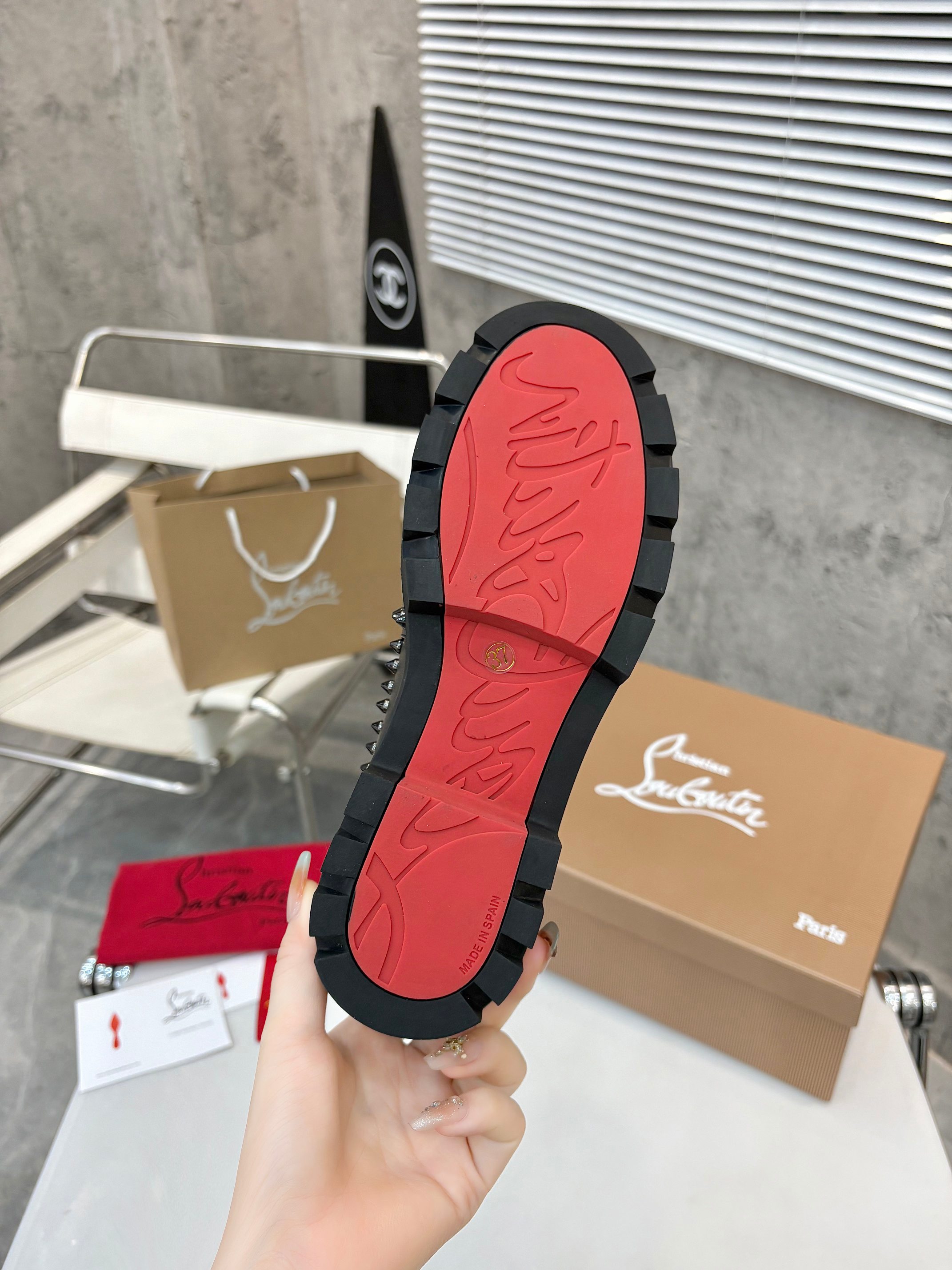 Cistian Louboutin
